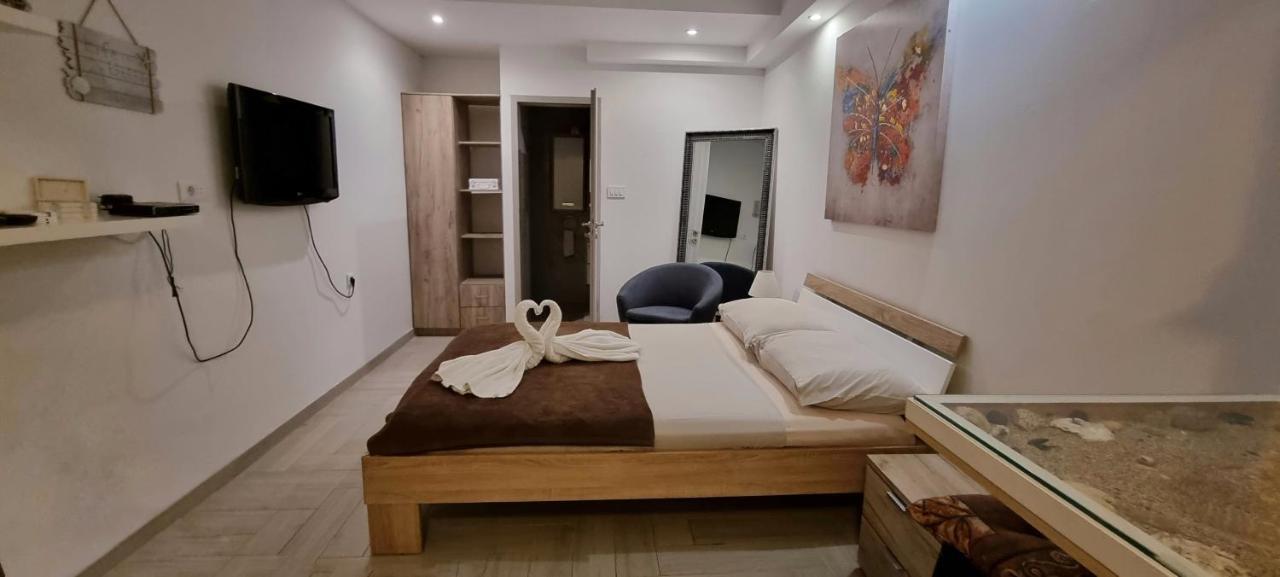 Apartmani Tatic Štinjan Eksteriør billede
